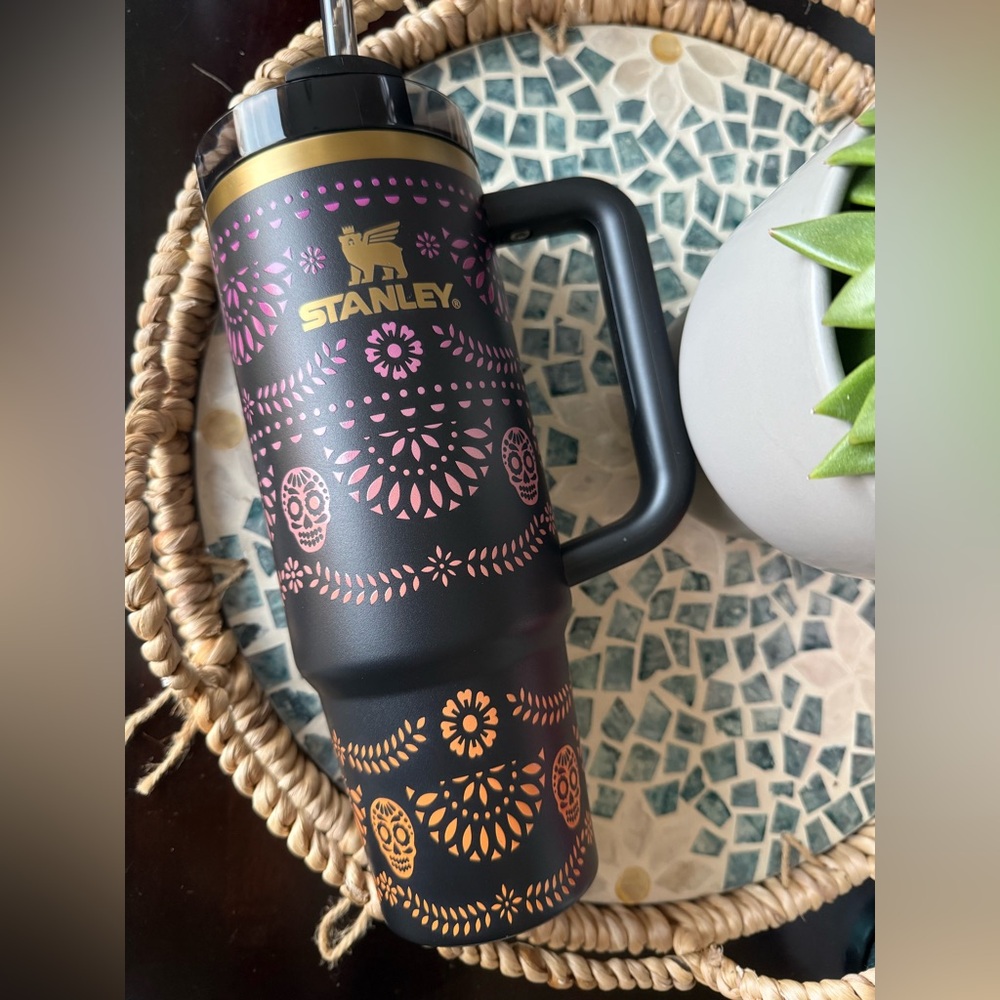 Stanley MIDNIGHT CATRINA Dia de Muertos 30oz Tumbler